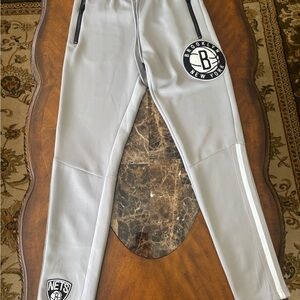 Brooklyn Nets Pro Standard Track Pants  full embossed Nets logo size Large